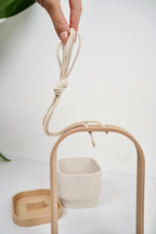 Jardinière suspendue d'intérieur minimaliste moderne avec cadre et soucoupe, style scandinave