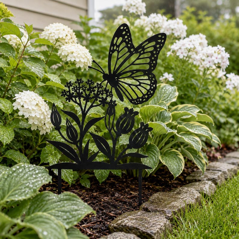 Piquet de jardin en métal noir avec papillon pour parterres de fleurs et jardins de cottage